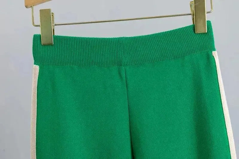 Women's knitted tracksuit set Florrie in Green – trousers waist detail
