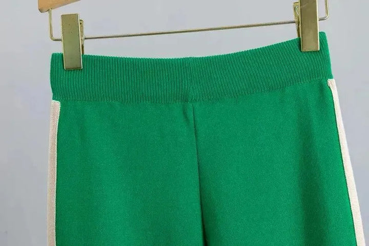 Women's knitted tracksuit set Florrie in Green – trousers waist detail