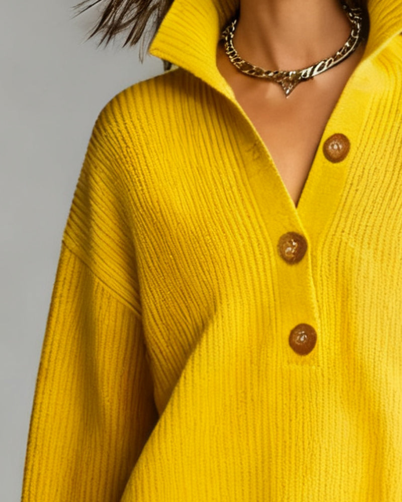 Jane - Elegant Three-Button Sweater with Collar