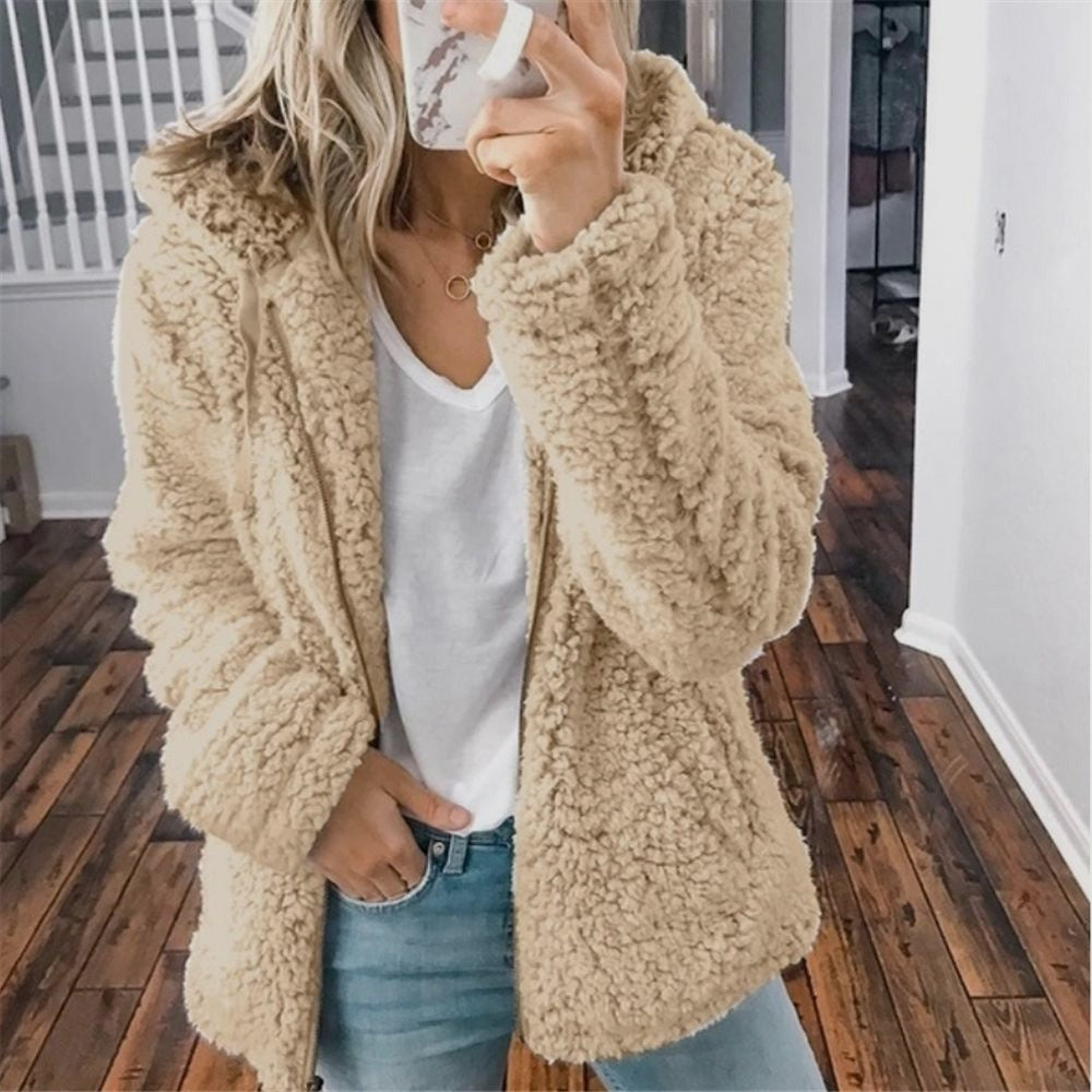 Women's teddy fleece jacket Uma in Beige – front view