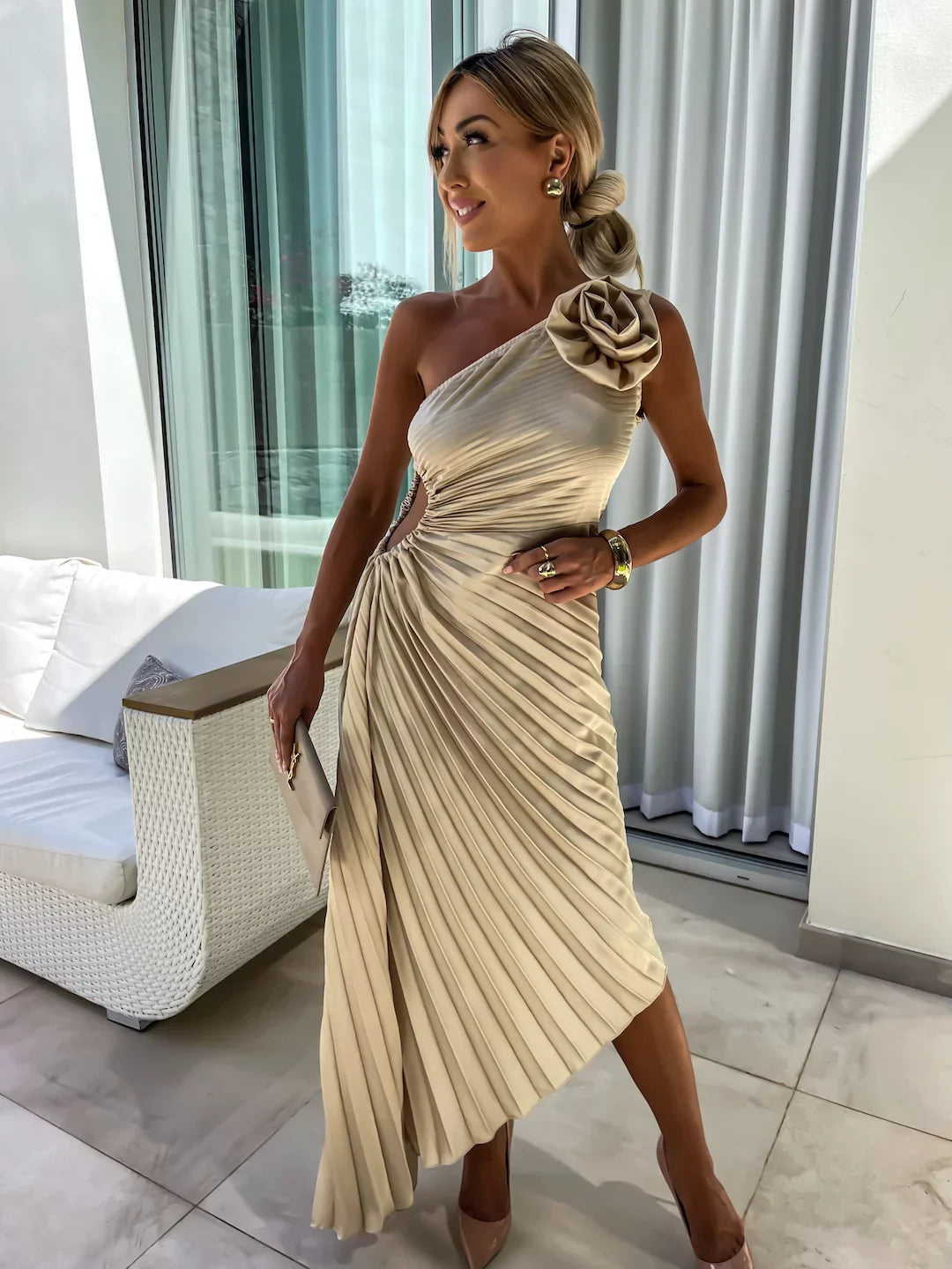 Lizbeth - Flower Shoulder Maxi Dress