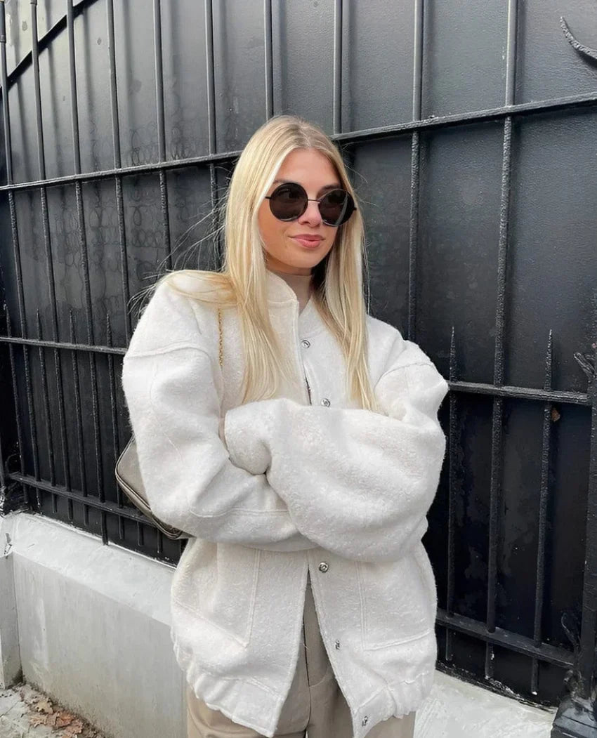 Women's oversized bomber jacket Betsy in White – front view