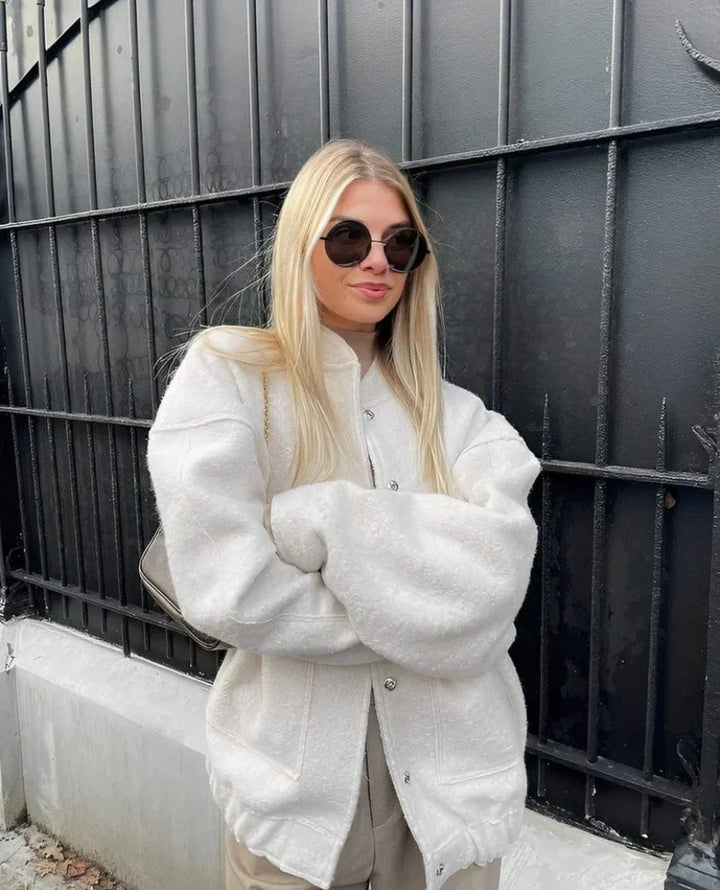 Women's oversized bomber jacket Betsy in White – front view