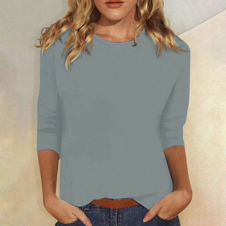 Eowyn - Women's fine knit crew neck top in Blue – front view