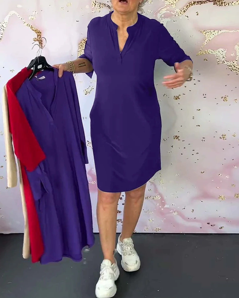Hanneke - Plain dress with V-neck