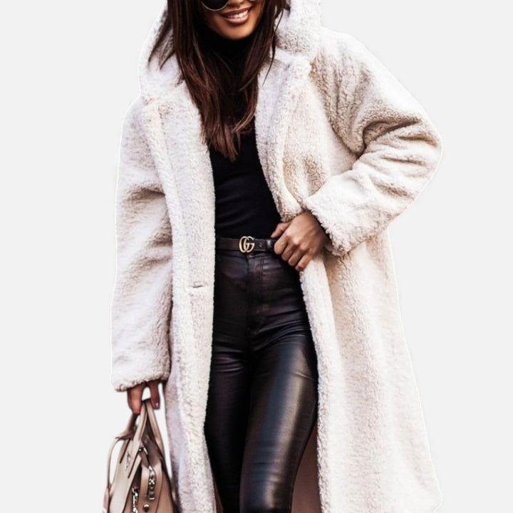 Settle women's teddy coat in Off White – front view