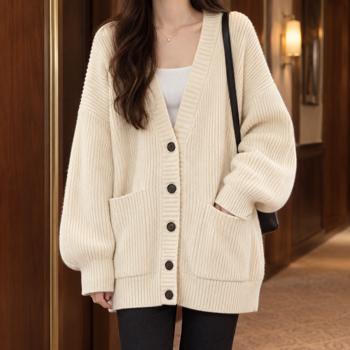 Morag - Women's ribbed cardigan in White – front view