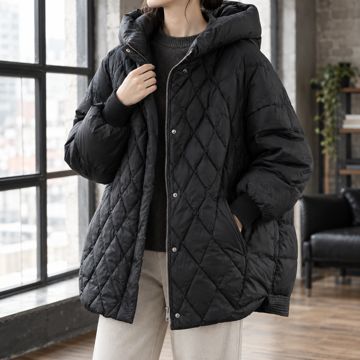 Masham women's puffer jacket in Black – front view