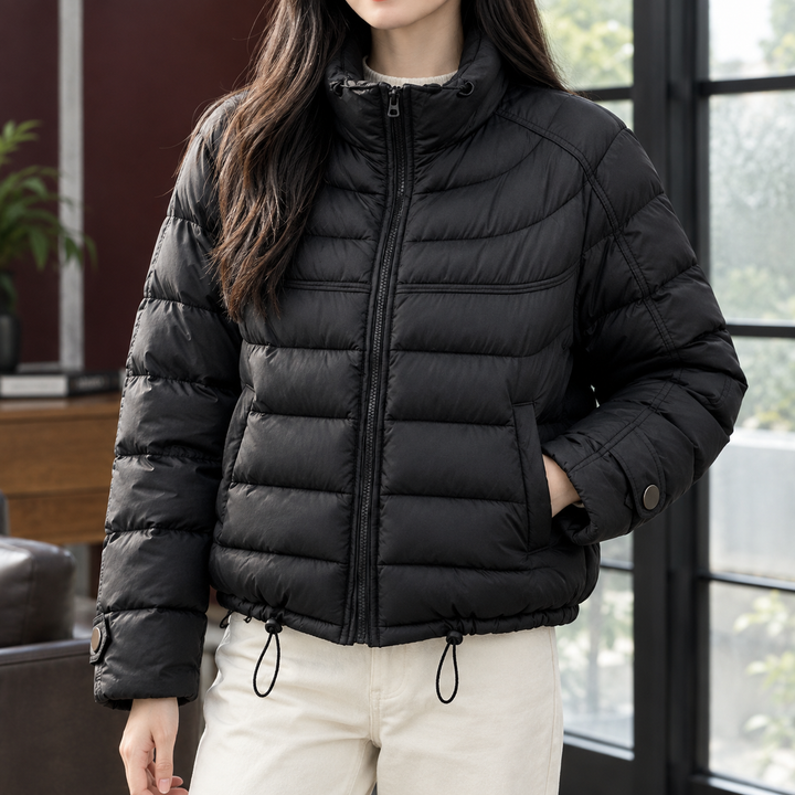 Montrose women's cropped puffer jacket in Black – front view