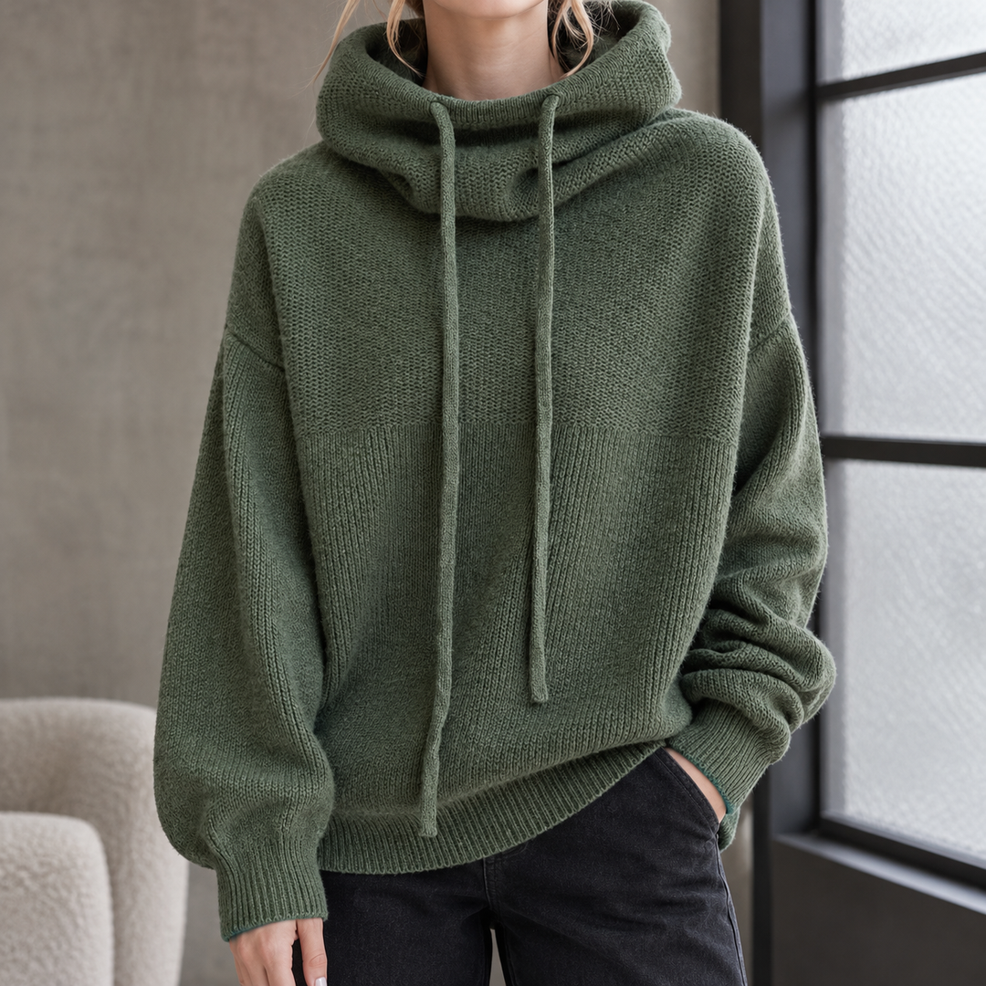 Lindsay - Women's wool cowl neck jumper in Pine Green – front view