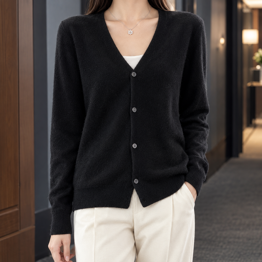 Fflur - Women's fine wool cardigan in Black – front view