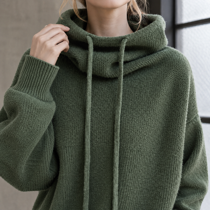 Lindsay - Women's wool cowl neck jumper in Pine Green – alternate view