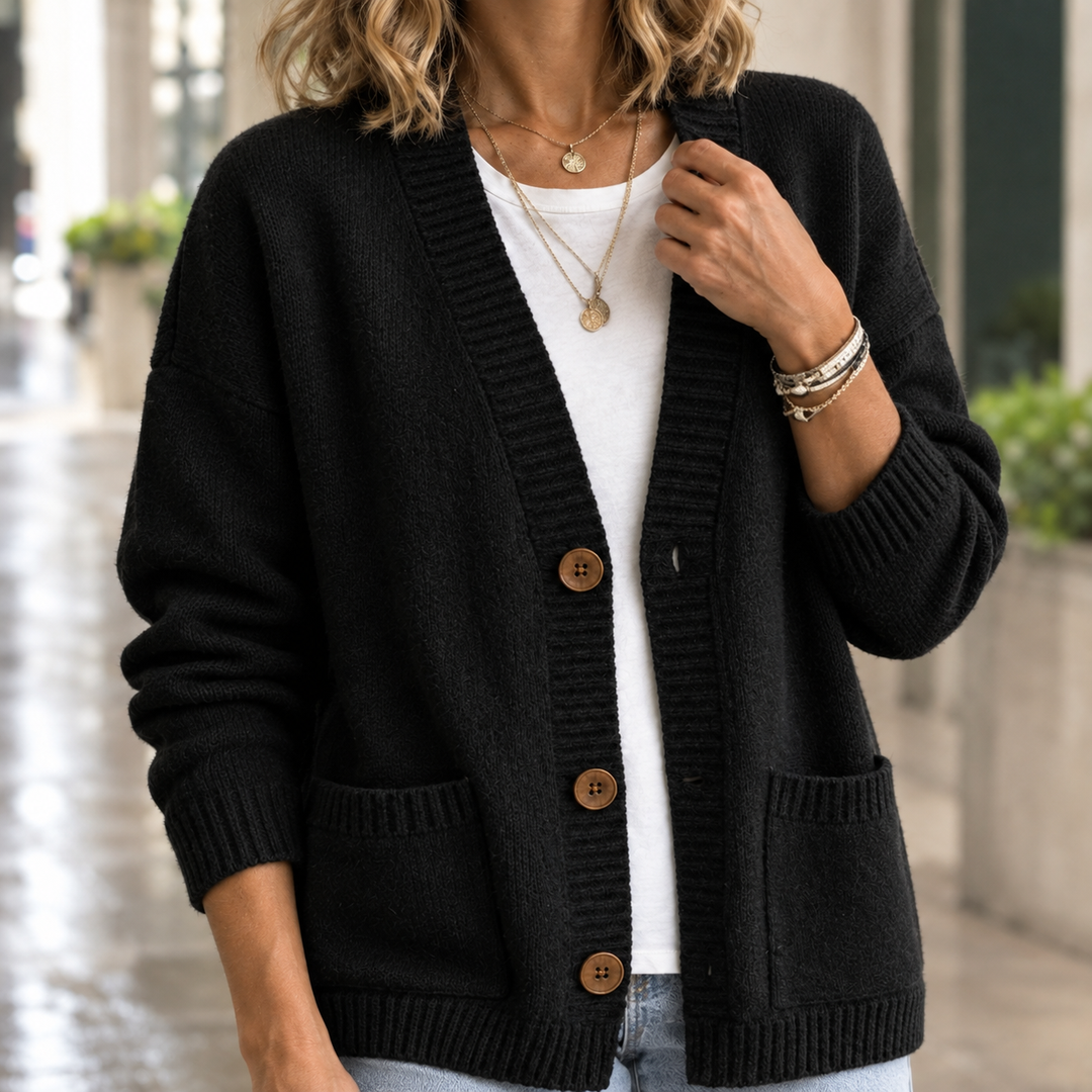 Women's v-neck pocket cardigan Beryl in Black – close-up view