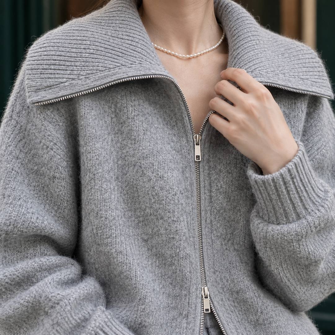 Hilda - Women's zip-through knit cardigan in Grey – collar close-up