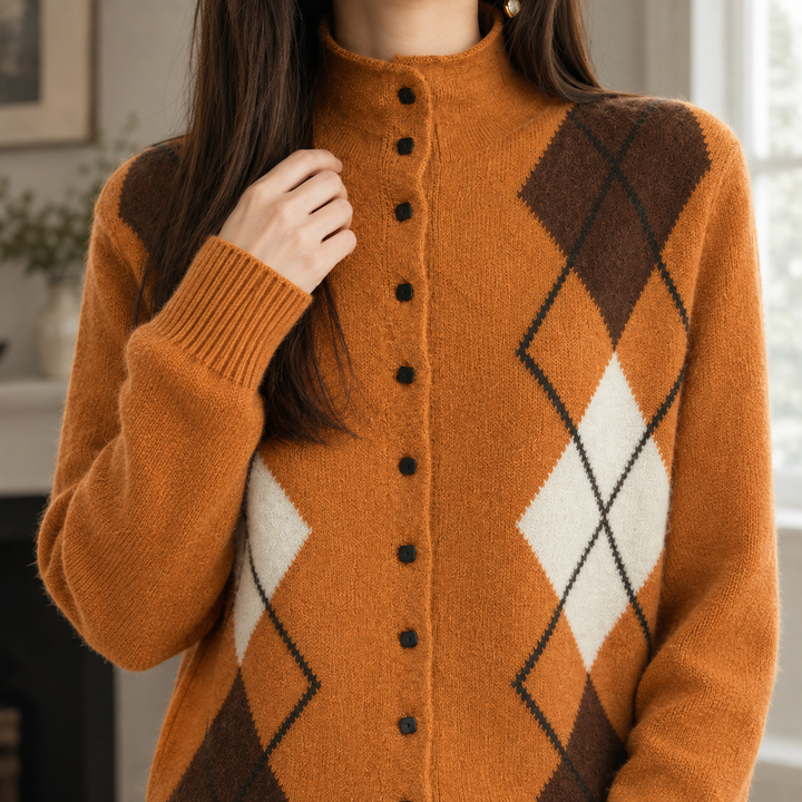Women's argyle cardigan Wenna in Pumpkin Orange – close-up detail