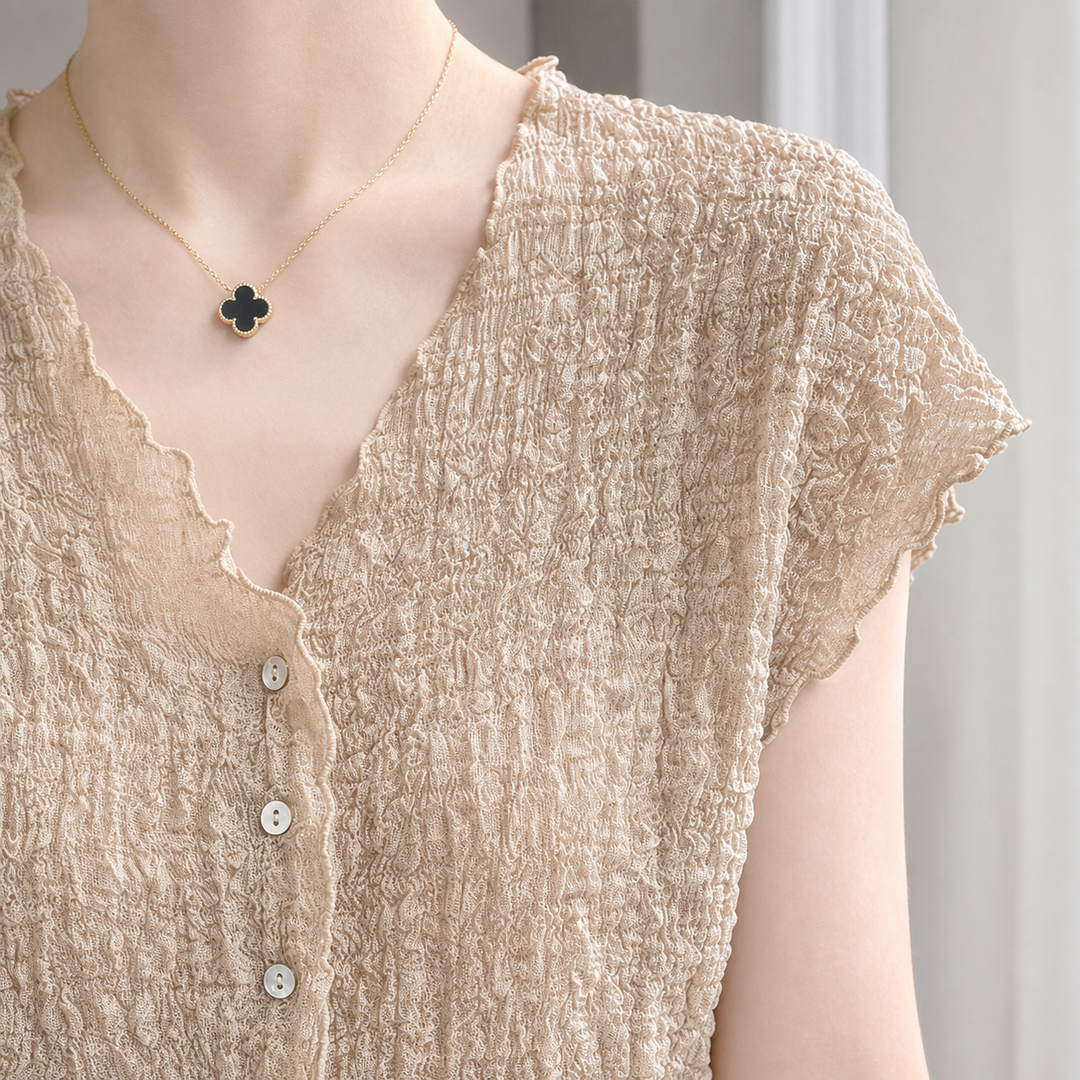 Women's crinkle knit cardigan Trudy in Camel – neckline detail