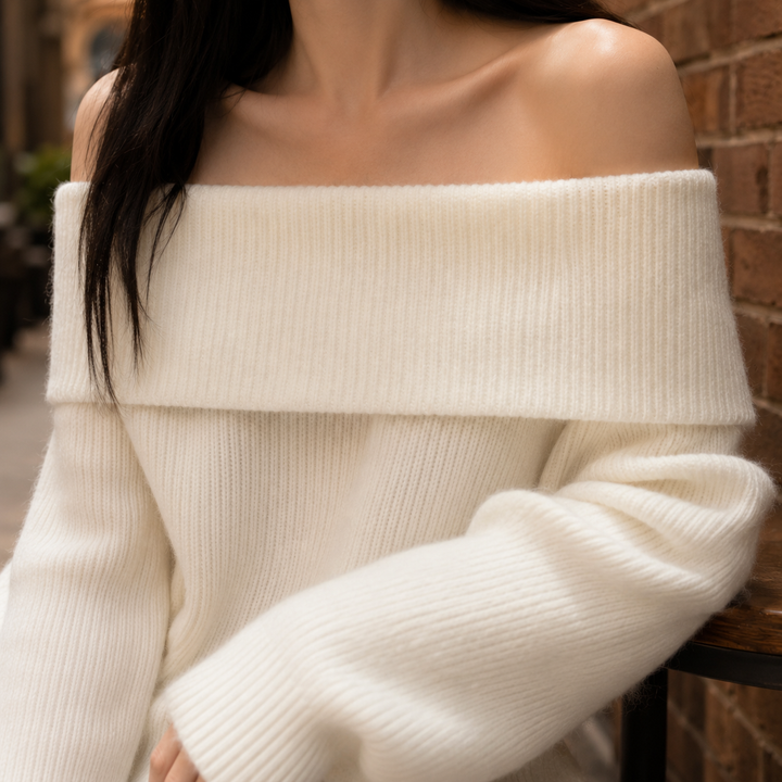 Dorothy - Women's off-shoulder jumper in White – neckline detail