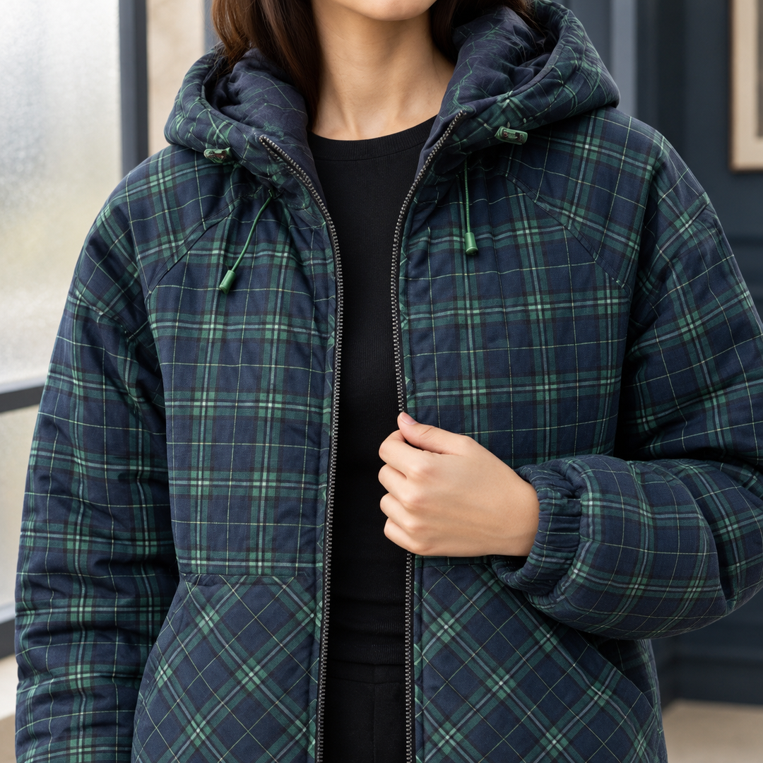 Criccieth women's hooded padded jacket in Green Check – hood and zip close-up