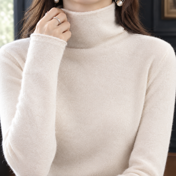 Women's Fine Cashmere Slim Roll Neck Jumper – Toni – Cream – close-up of roll neck