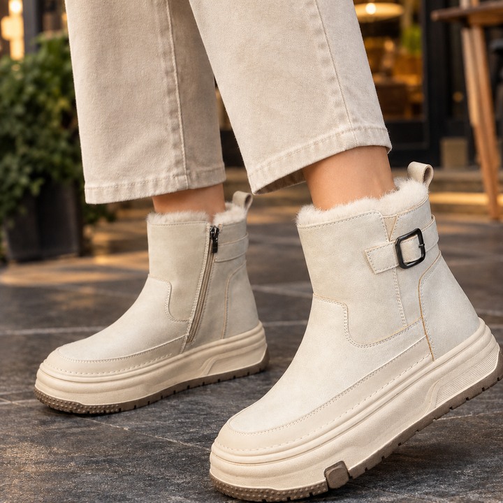 Ravenglass women's plush-lined platform ankle boots in Cream – side view