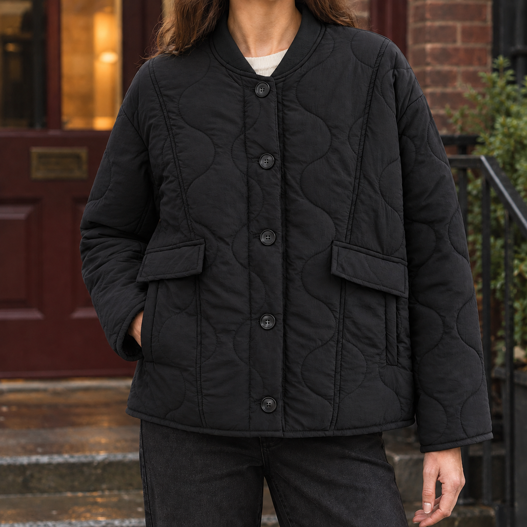Dulwich women's quilted jacket in Black – front view