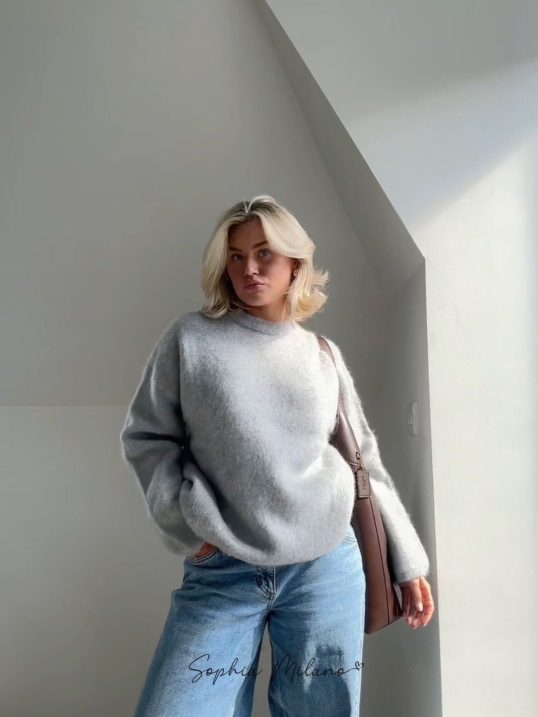 Women's fluffy knit crew neck jumper Darcey in Grey – front view