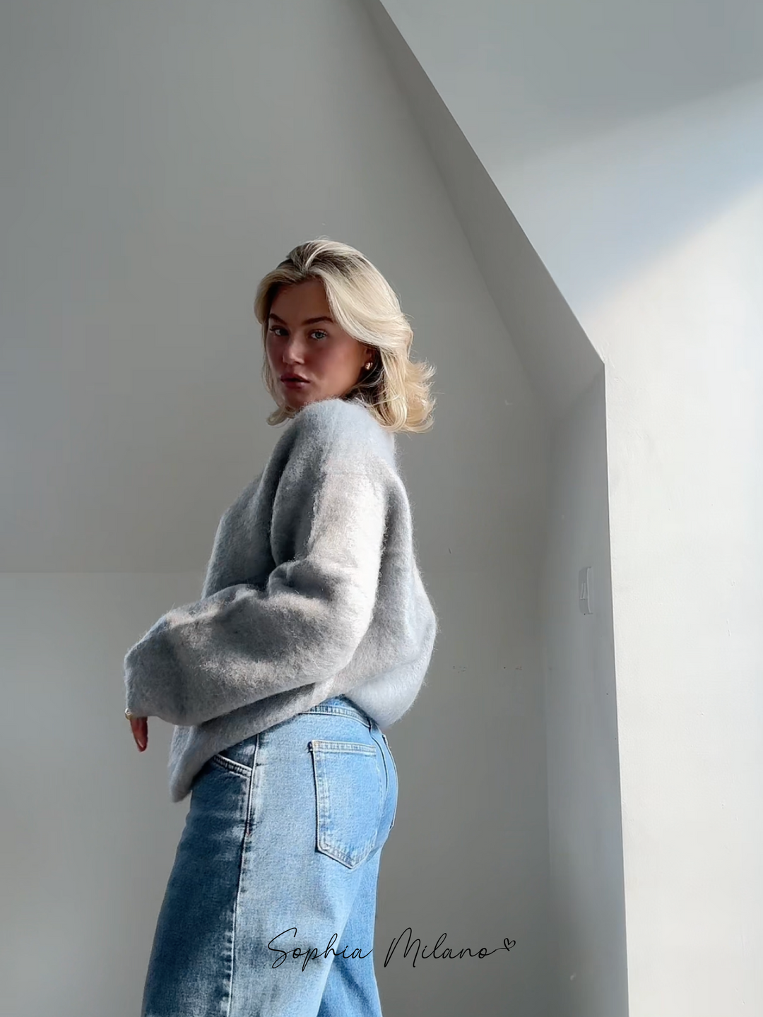 Women's fluffy knit crew neck jumper Darcey in Grey – side view