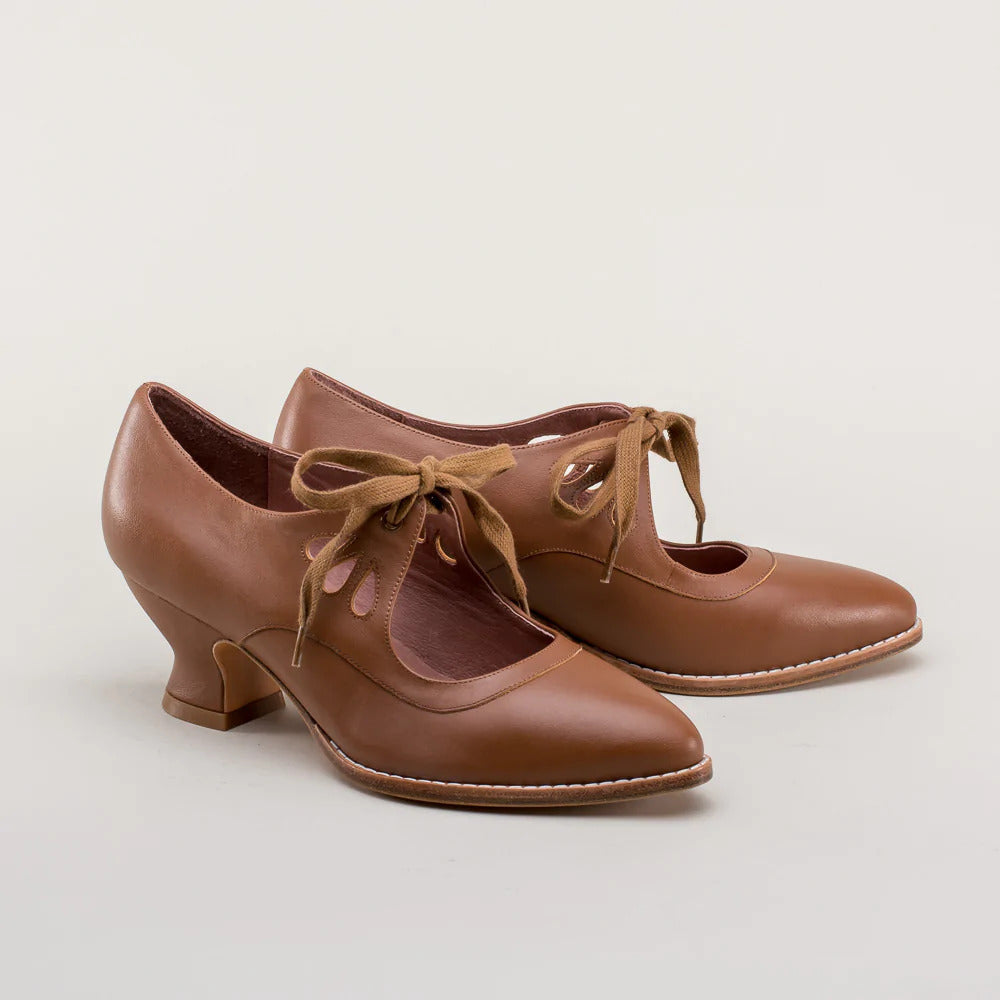 Women's lace up heels Rhiannon in Beige – pair view