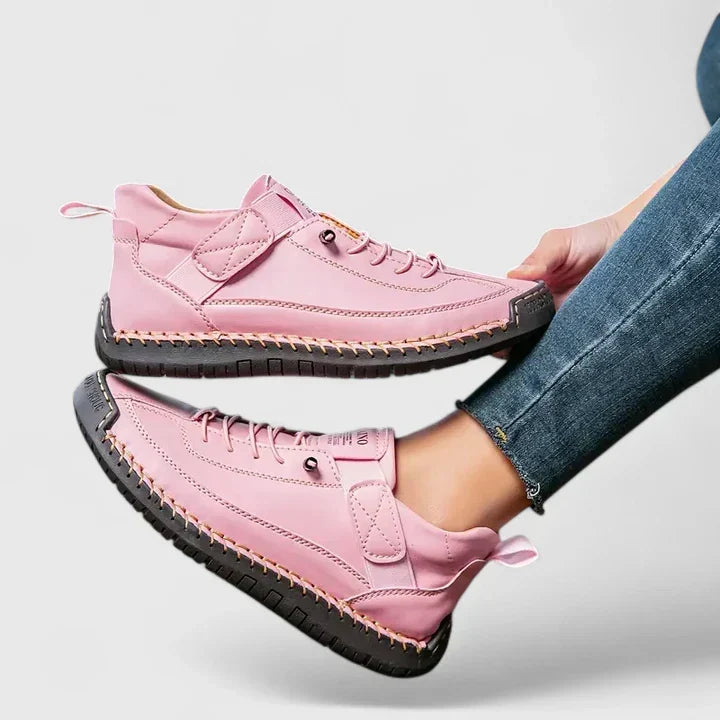 Women's lace up trainers Yvie in Pink – side view